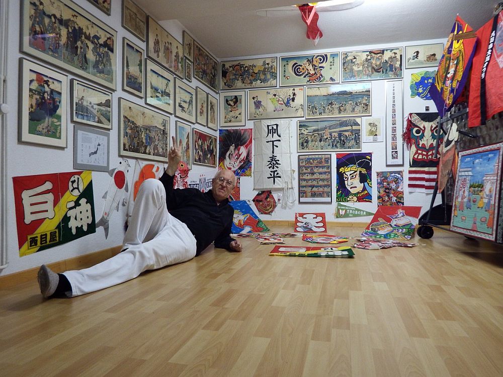 East
                    Asian Kite and KiteArt Museum / 东亚风筝和风筝艺术博物馆